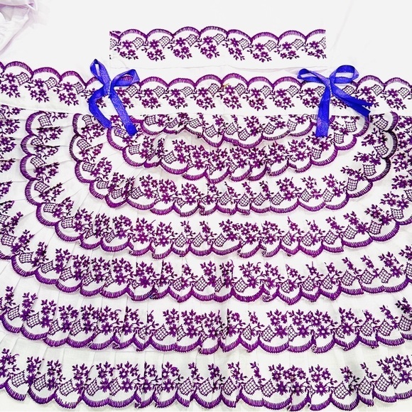 Vintage Pinafore Apron Lavender Embroidered Dark Purple Ruffles - Picture 2 of 10